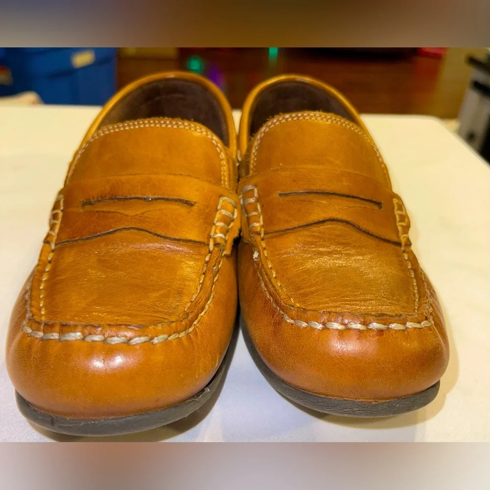Florsheim kids 2M Boys brown leather slip on loafer memory foam